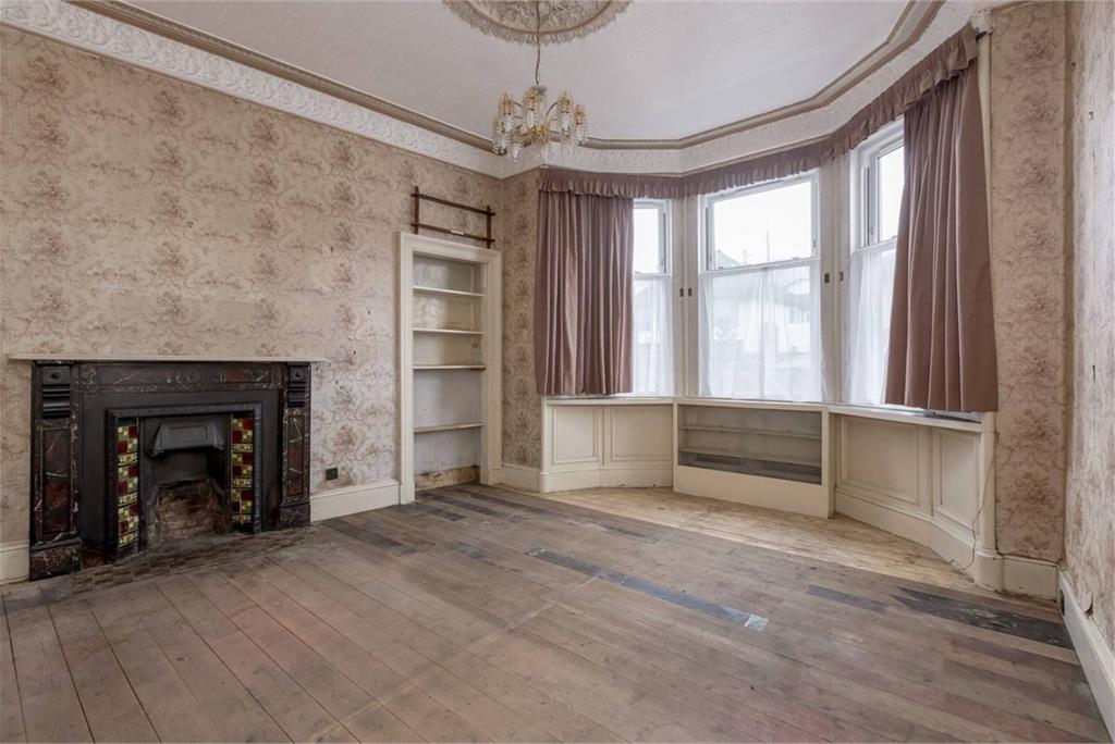 13 Eastfield,
Edinburgh,
EH15 2PW - image 2