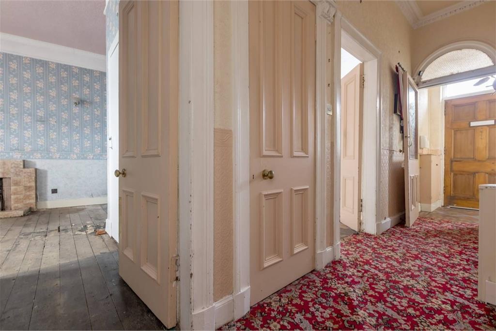13 Eastfield,
Edinburgh,
EH15 2PW - image 11