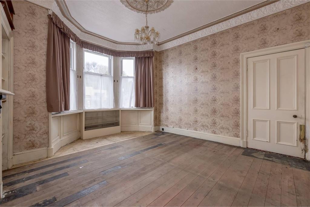 13 Eastfield,
Edinburgh,
EH15 2PW - image 3
