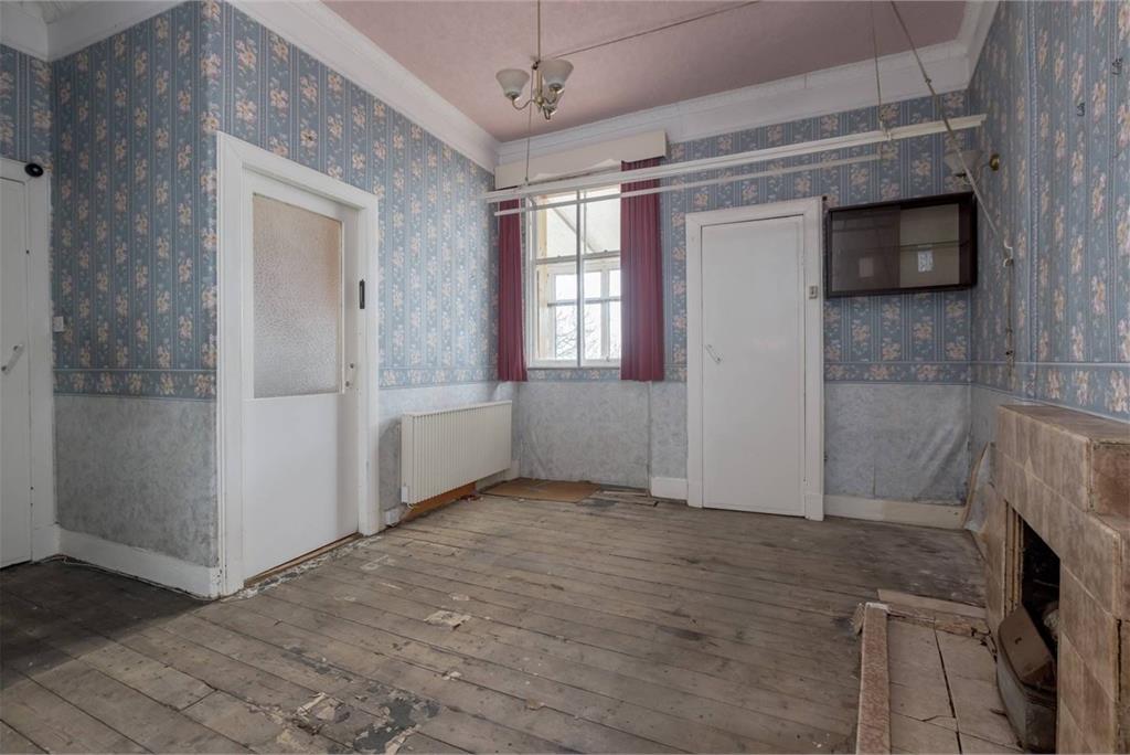 13 Eastfield,
Edinburgh,
EH15 2PW - image 5
