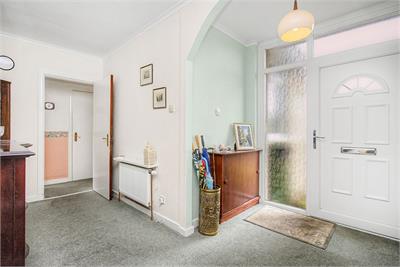 9 Baberton Crescent, Juniper Green, EH14 5BW - image 2