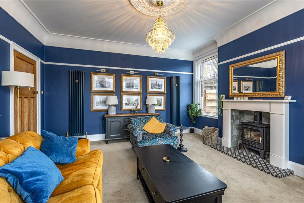22 Wilton Hill, Hawick, TD9 8BA - image 5