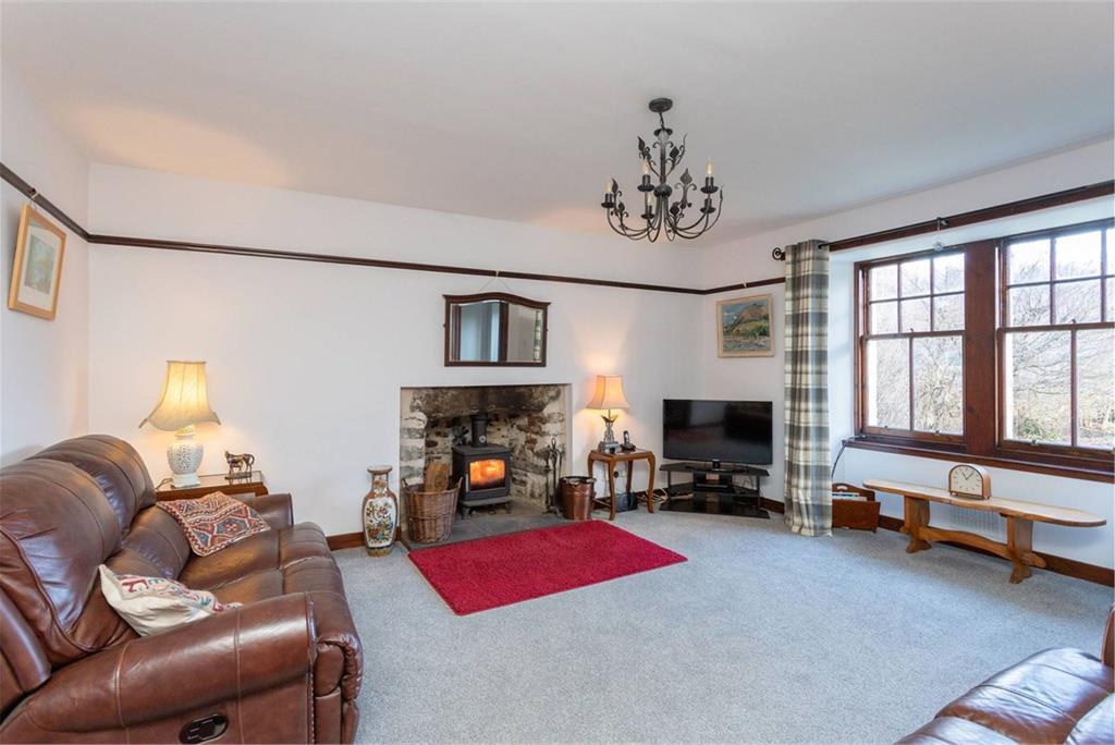 2 Riverside, Tummel Bridge, Pitlochry, PH16 5SB - image 3