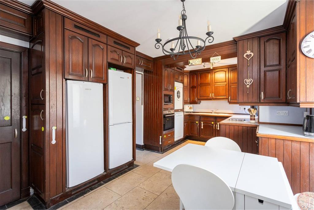 2 Riverside, Tummel Bridge, Pitlochry, PH16 5SB - image 5