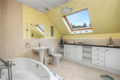 7 Broomlee Mains Court, West Linton EH46 7BP - image 12