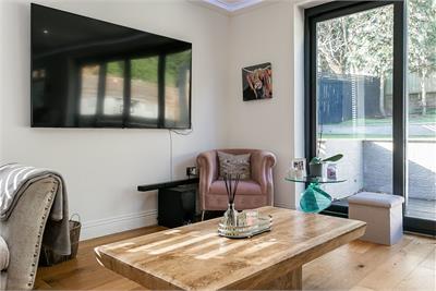 70 Meadowfield Terrace,
Edinburgh,
EH8 7NU - image 5