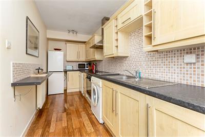 13/1 Parsons Green Terrace, Meadowbank, Edinburgh, EH8 7AG - image 4