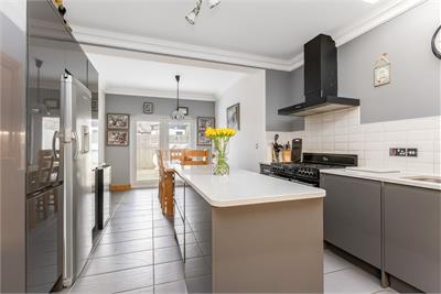 55 Drylaw Crescent, Blackhall, Edinburgh, EH4 2AS - image 2