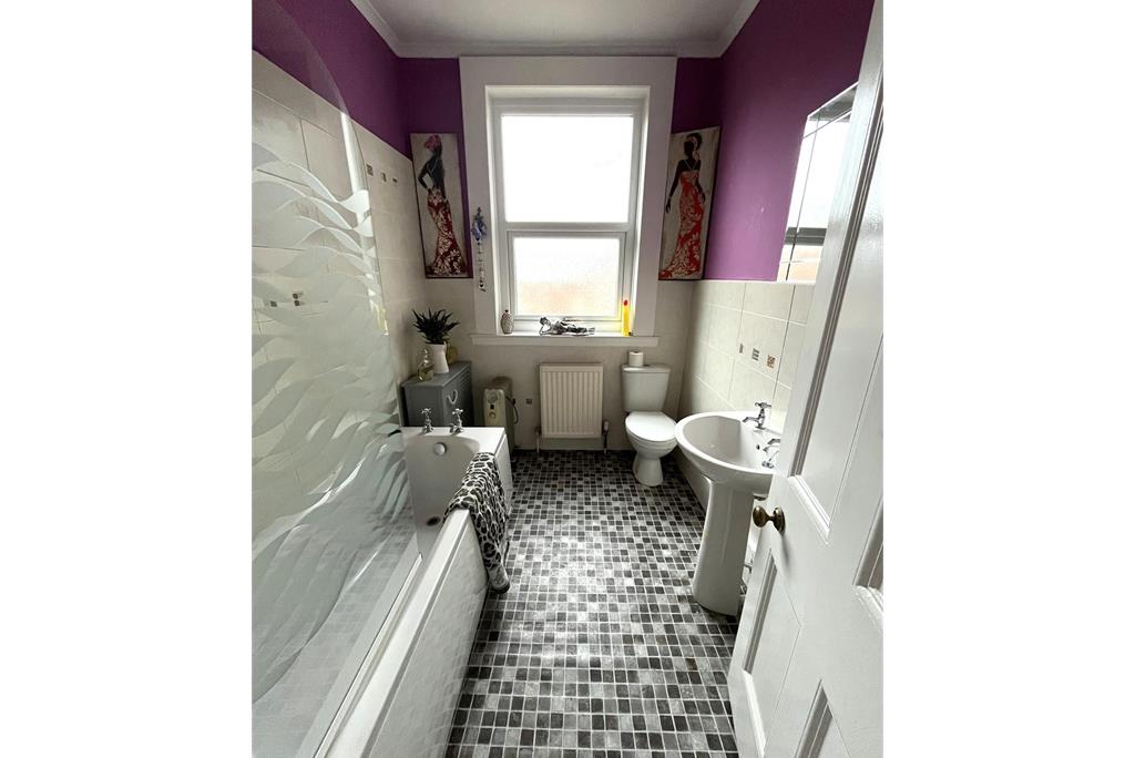 40 Lovers Walk,
Dumfries,
DG1 1LX - image 2