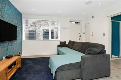 21 King's Stables Lane, Grassmarket, Edinburgh, EH1 2LQ - image 2