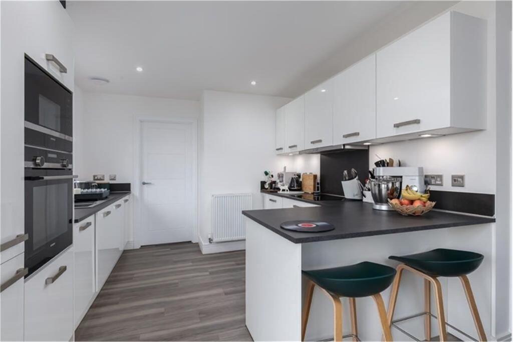 19 Norwal Drive, West Craigs, EH12 0ED - image 3