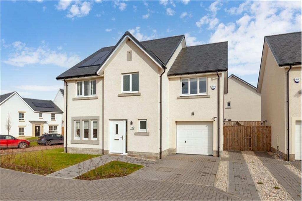 19 Norwal Drive, West Craigs, EH12 0ED - image 1