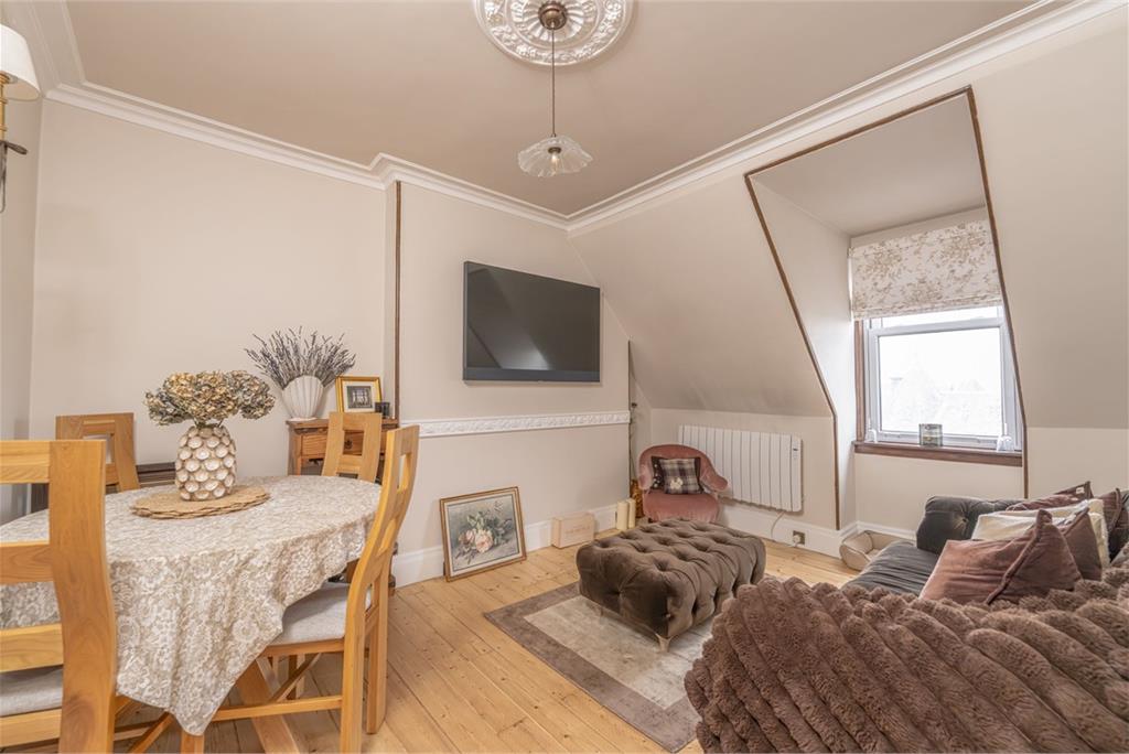 24C Braid Crescent,
Edinburgh,
EH10 6AU - image 3