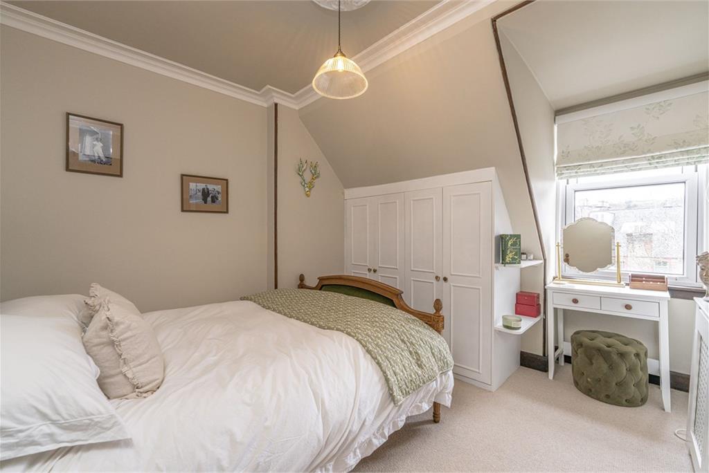 24C Braid Crescent,
Edinburgh,
EH10 6AU - image 4