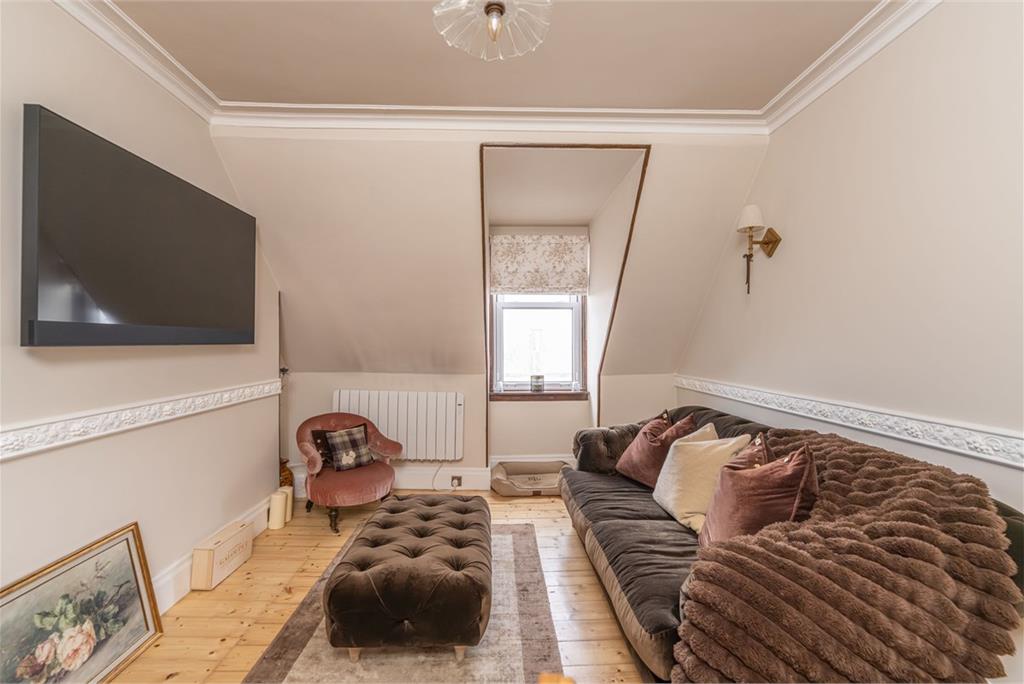 24C Braid Crescent,
Edinburgh,
EH10 6AU - image 5