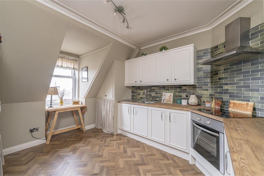 24C Braid Crescent,
Edinburgh,
EH10 6AU - image 7