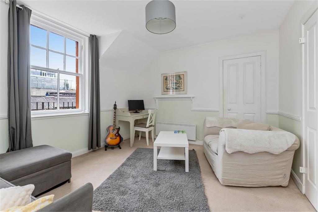 12 Aitchisons Close, 58 West Port, Grassmarket, Edinburgh, EH1 2LB - image 2
