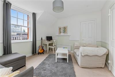 12 Aitchisons Close, 58 West Port, Grassmarket, Edinburgh, EH1 2LB - image 2