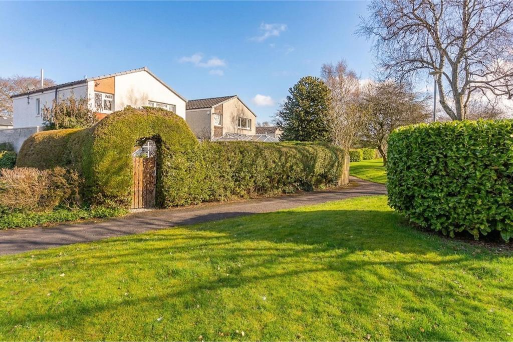 11 Mortonhall Park Avenue,
Edinburgh,
EH17 8BP - image 33