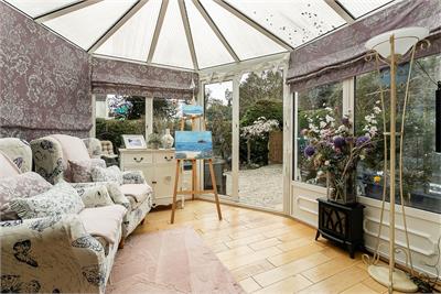 11 Mortonhall Park Avenue,
Edinburgh,
EH17 8BP - image 6