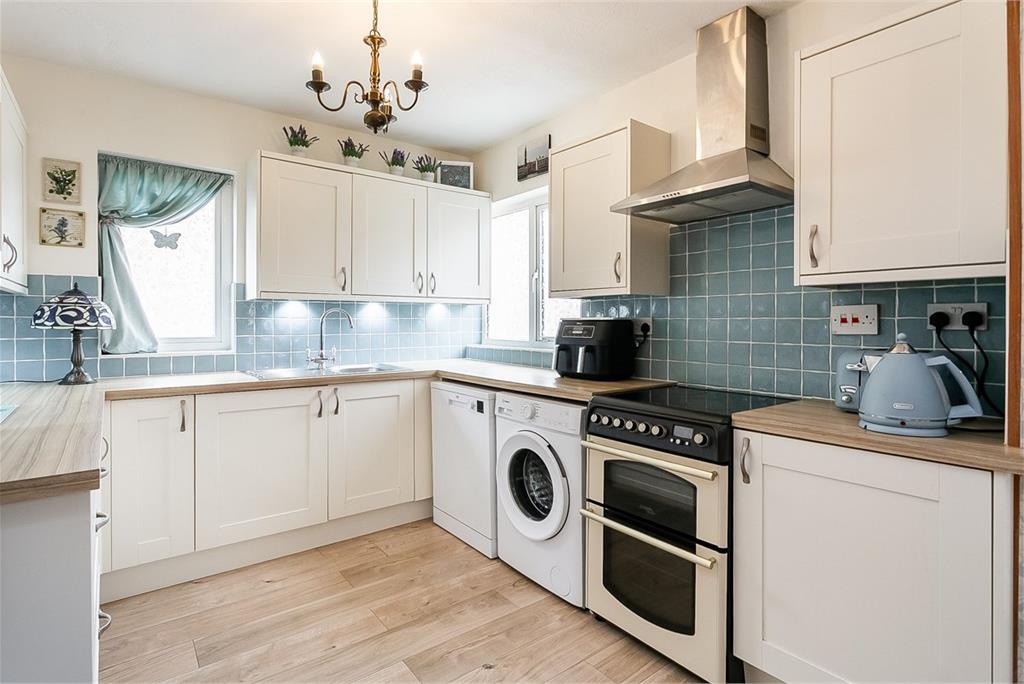 11 Mortonhall Park Avenue,
Edinburgh,
EH17 8BP - image 10