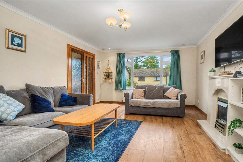 8 Burnside Park, Balerno, Edinburgh, EH14 7LY - image 2