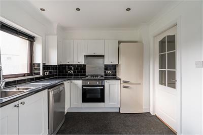 16 Suttieslea Crescent, Newtongrange, EH22 4AR - image 4