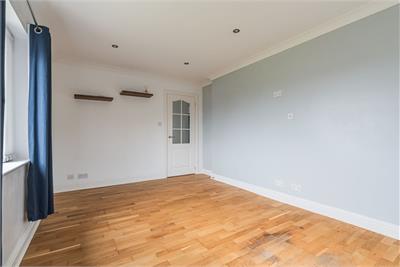 16 Suttieslea Crescent, Newtongrange, EH22 4AR - image 7