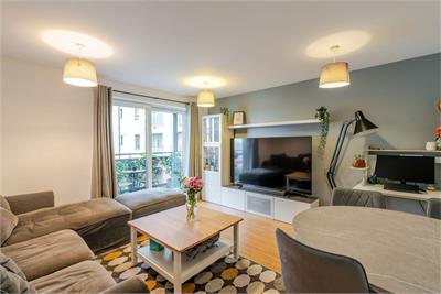 15/7 Hawkhill Close, Leith, Edinburgh, EH7 6AL - image 1