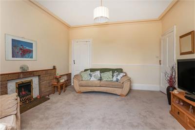 8/8 Mentone Avenue, Portobello, Edinburgh, EH15 1HZ - image 3
