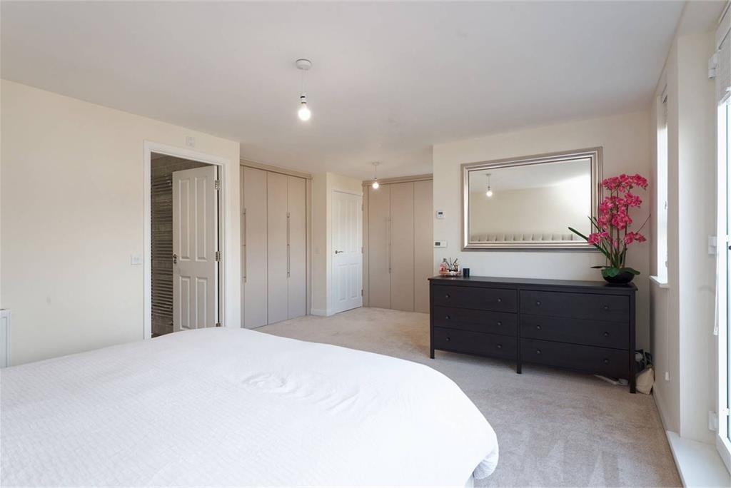 3 Allerdice Road, East Calder, EH53 0PW - image 15