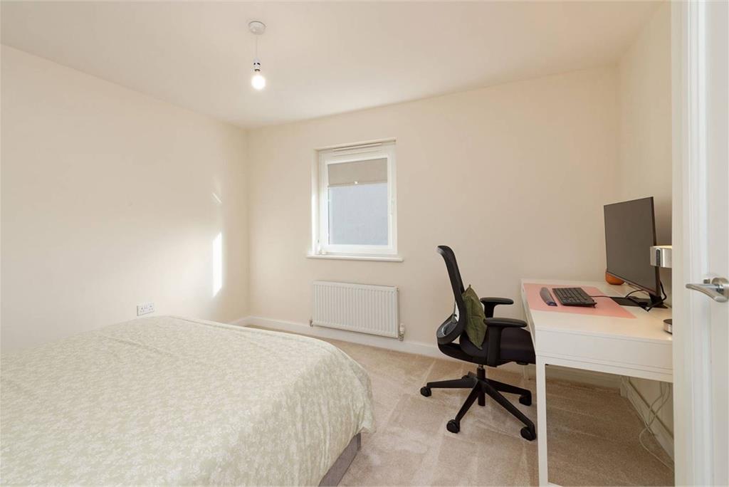 3 Allerdice Road, East Calder, EH53 0PW - image 22