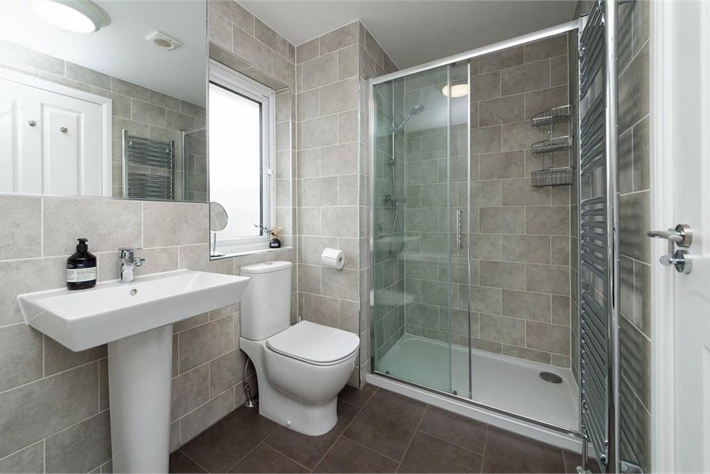 3 Allerdice Road, East Calder, EH53 0PW - image 25