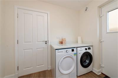 3 Allerdice Road, East Calder, EH53 0PW - image 8