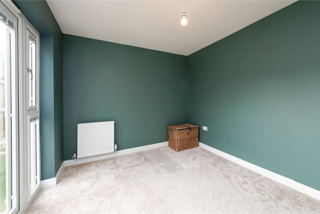 3 Allerdice Road, East Calder, EH53 0PW - image 9