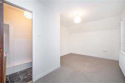 Spion Kop, Leslie Road, Scotlandwell, KY13 9JE - image 16
