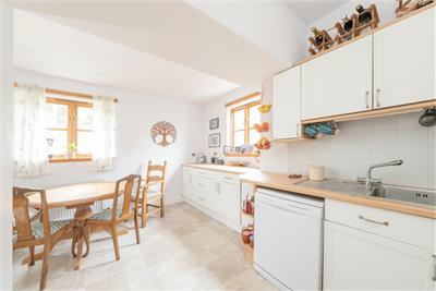 Glenrae, 36 Mill Street, Selkirk, TD7 5AD - image 4