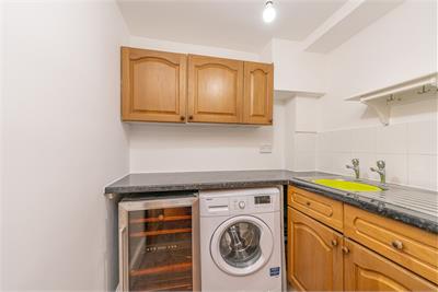16b Clarence Street, Edinburgh, EH3 5AF - image 9