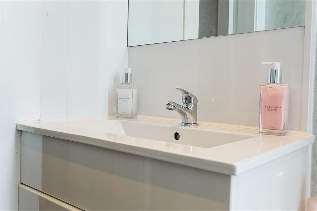 93/8 Easter Road,
Edinburgh,
EH7 5PW - image 20