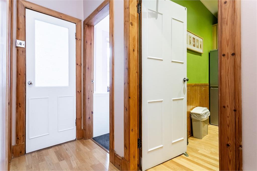 93/8 Easter Road,
Edinburgh,
EH7 5PW - image 23