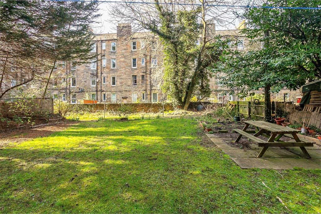 93/8 Easter Road,
Edinburgh,
EH7 5PW - image 24