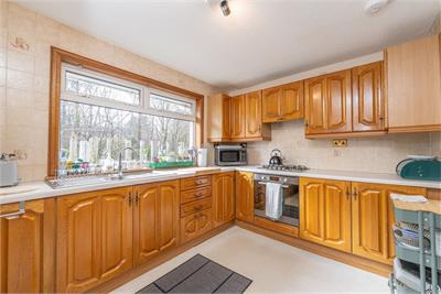 40 Bankton Park West,
Livingston,
EH54 9BP - image 12