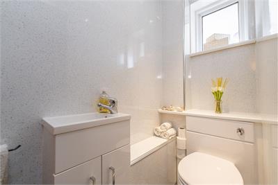 40 Bankton Park West,
Livingston,
EH54 9BP - image 16