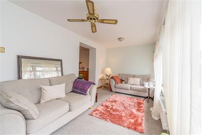 40 Bankton Park West,
Livingston,
EH54 9BP - image 3
