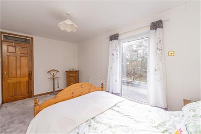 40 Bankton Park West,
Livingston,
EH54 9BP - image 22