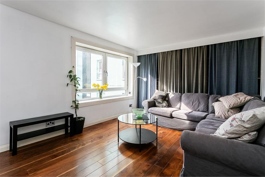 100/6 Holyrood Road,
Edinburgh,
EH8 8AJ - image 2