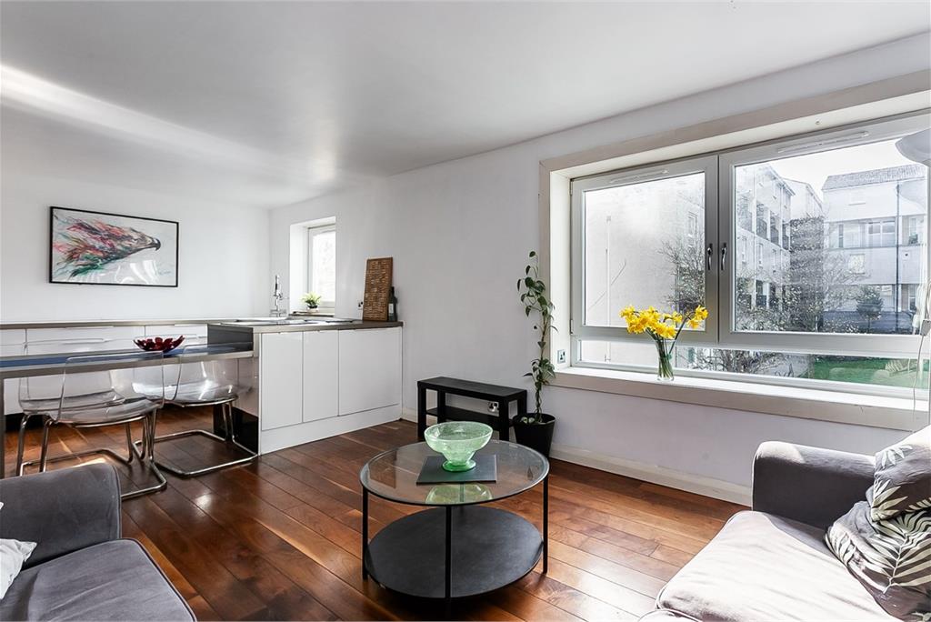 100/6 Holyrood Road,
Edinburgh,
EH8 8AJ - image 12