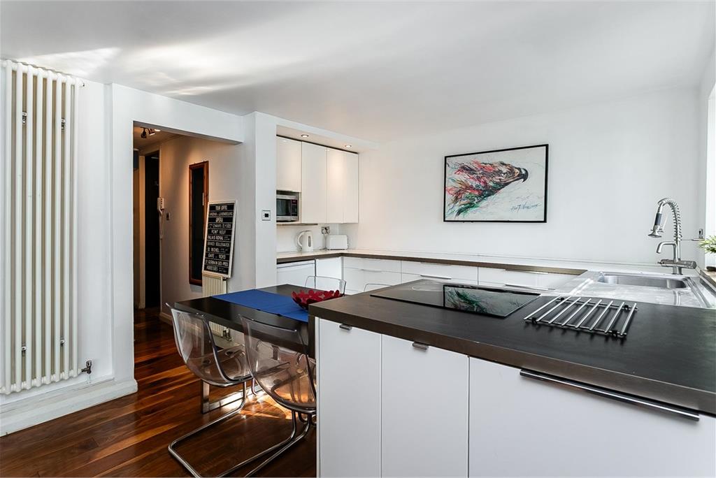 100/6 Holyrood Road,
Edinburgh,
EH8 8AJ - image 6