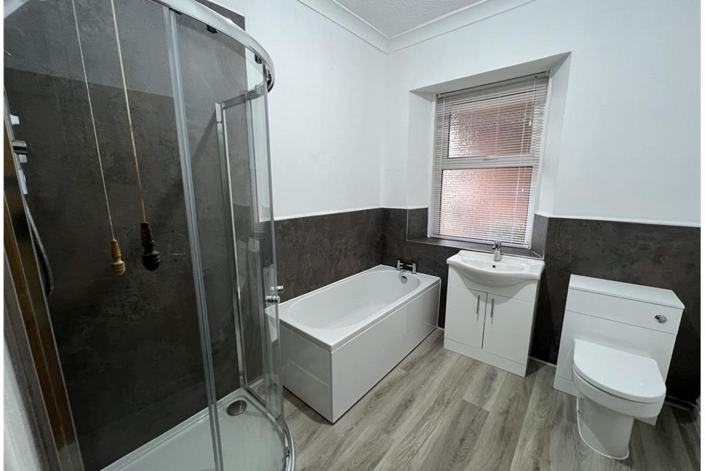 11 Waterfoot Road, Annan, DG12 6BY - image 4