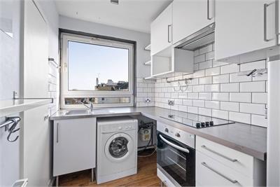 3/5 Browns Close, Old Town, Edinburgh, EH8 8BT - image 5